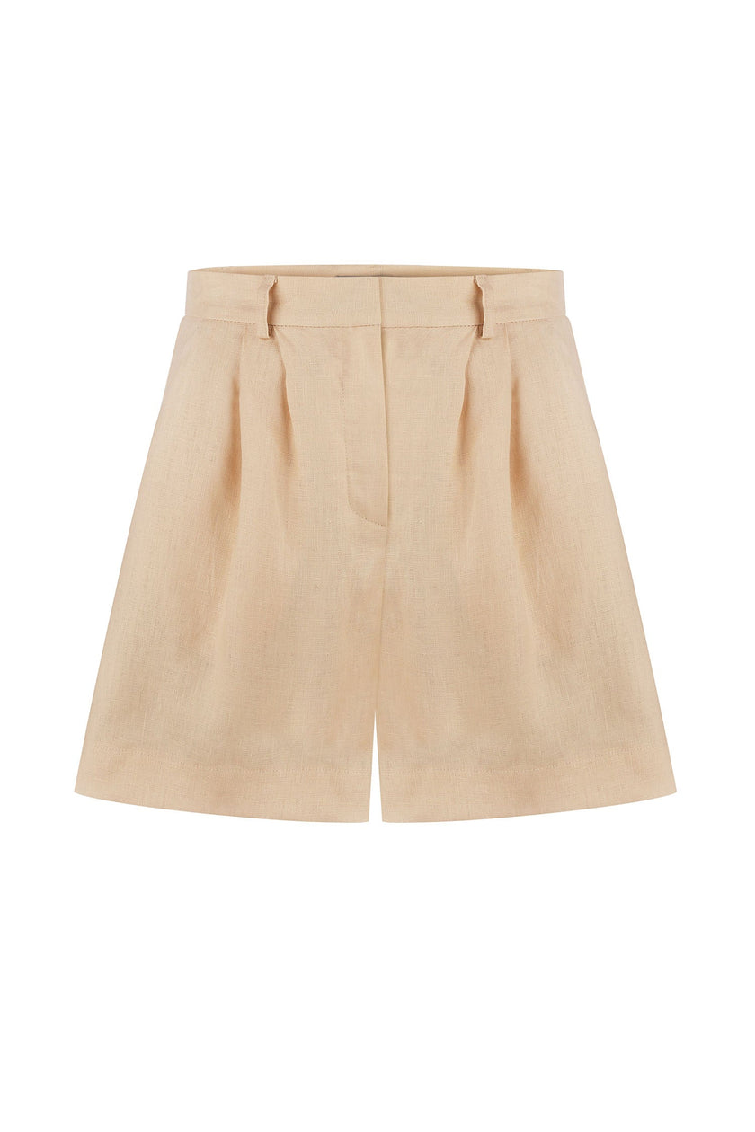Shorts with tucks