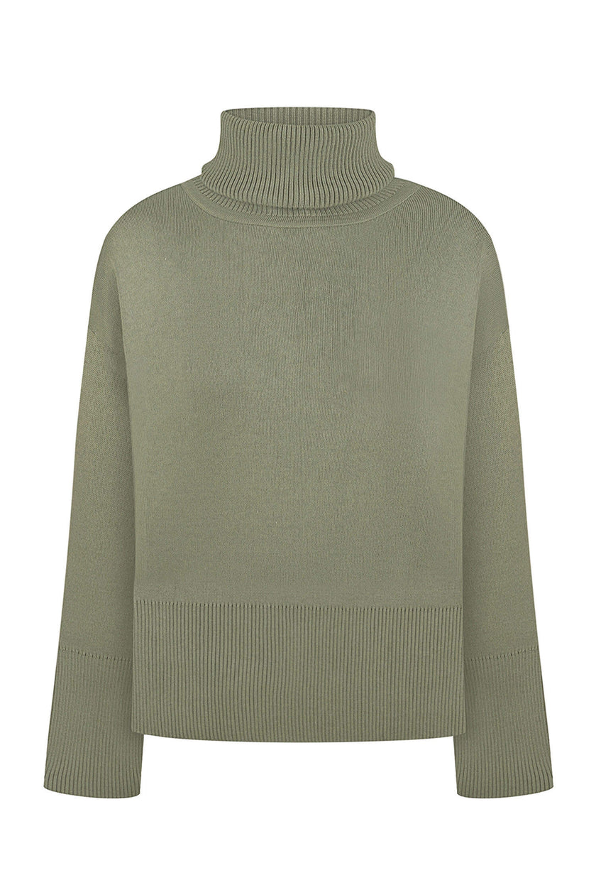 Knitted sweater with a voluminous neck