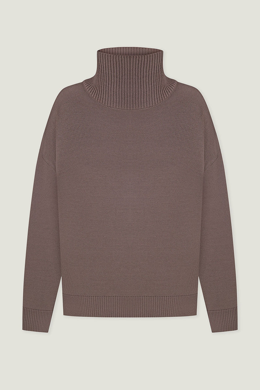 Merino wool sweater with neckline in black