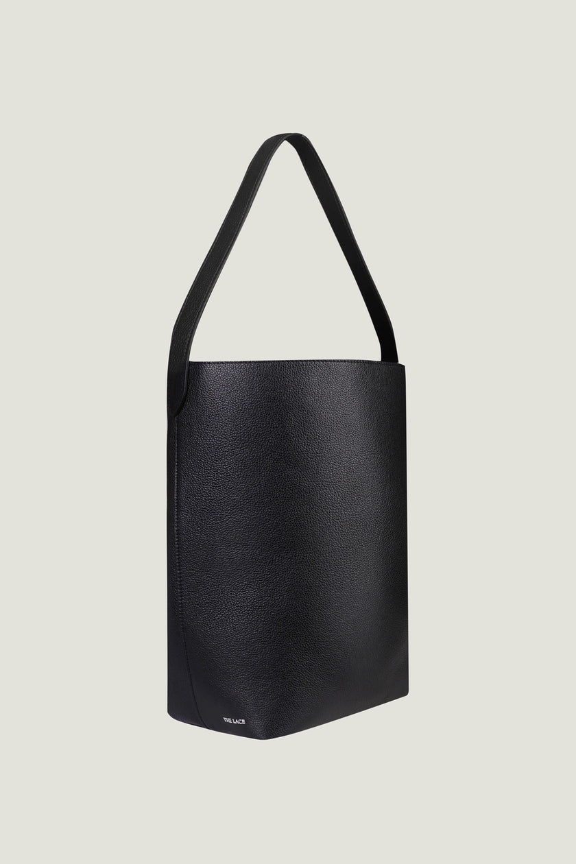 Women's leather bag in black