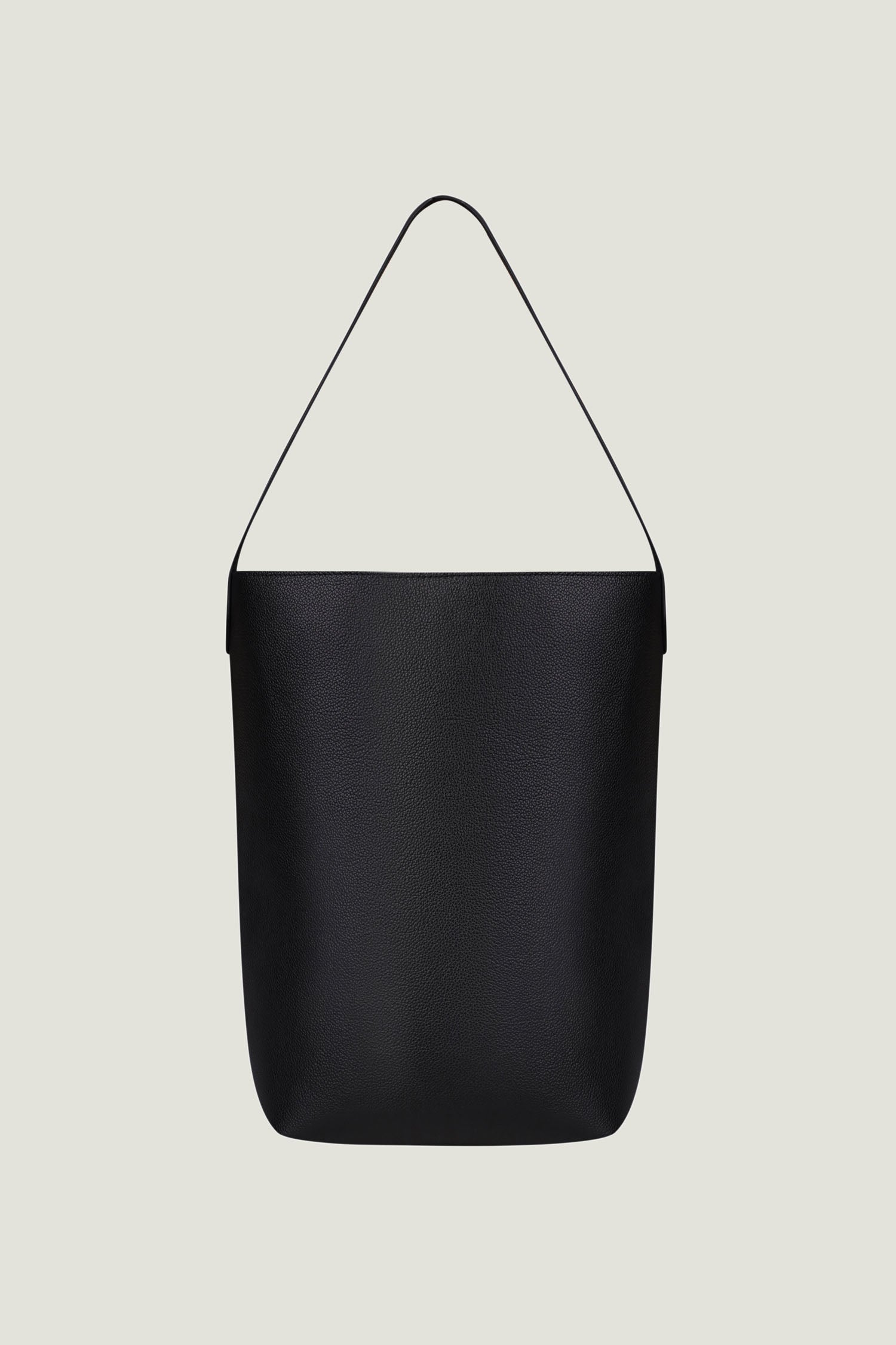 Women's leather bag in black