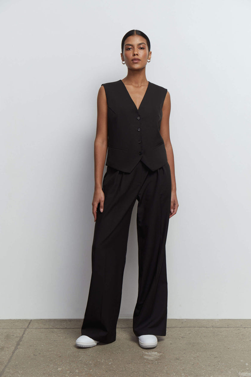 Palazzo pants with double tucks in gray/black