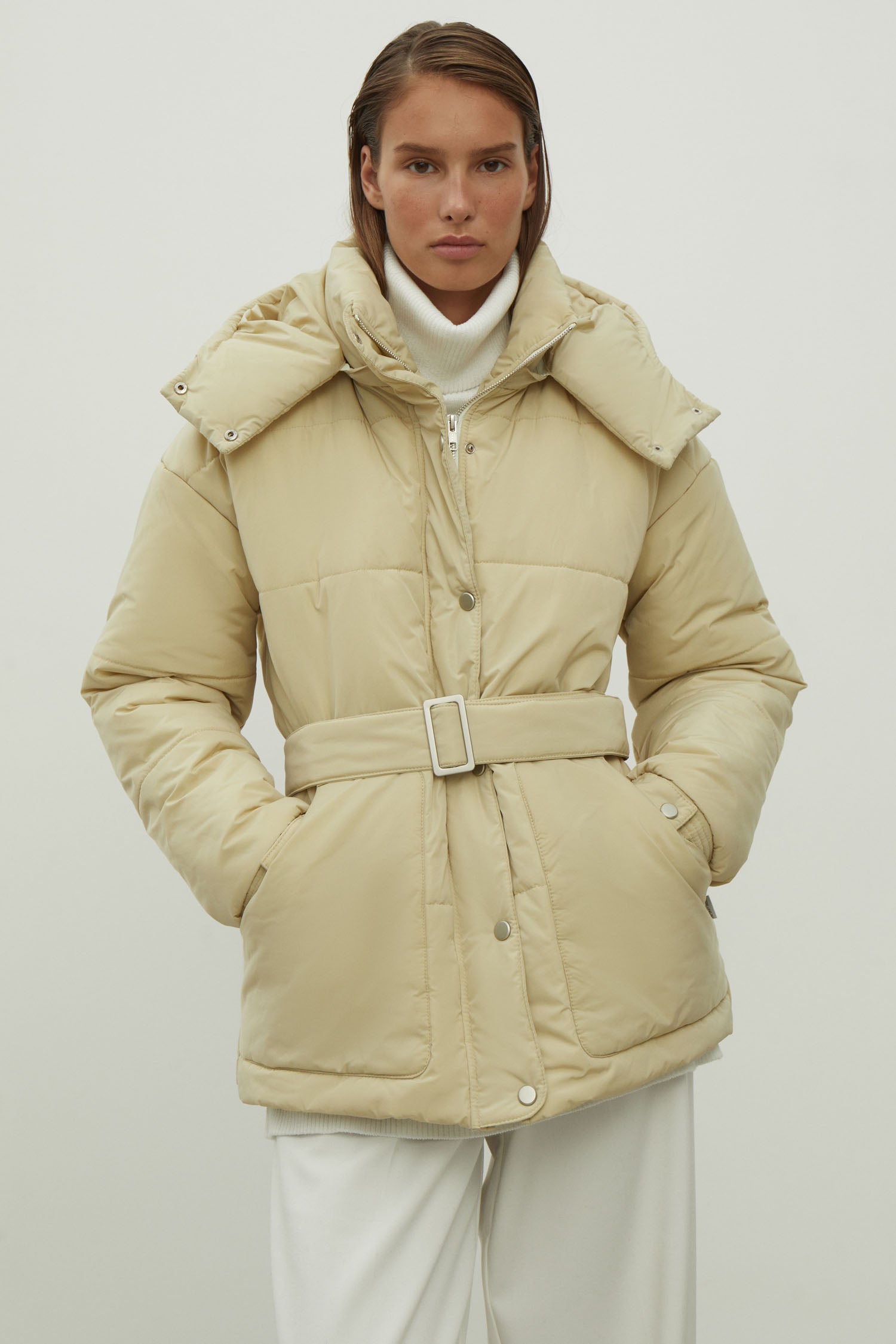 Women's jacket with a belt