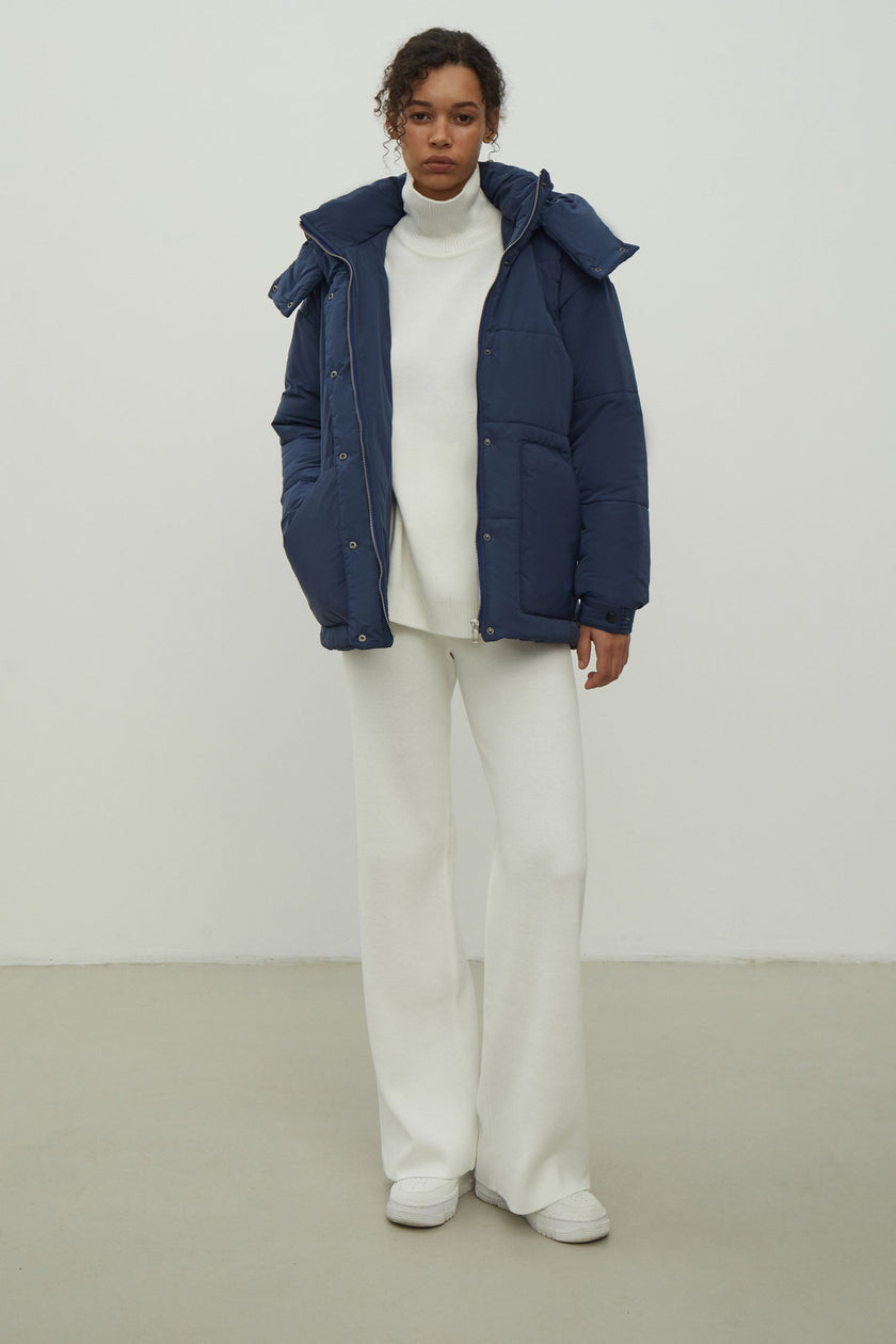 Women's jacket with a belt