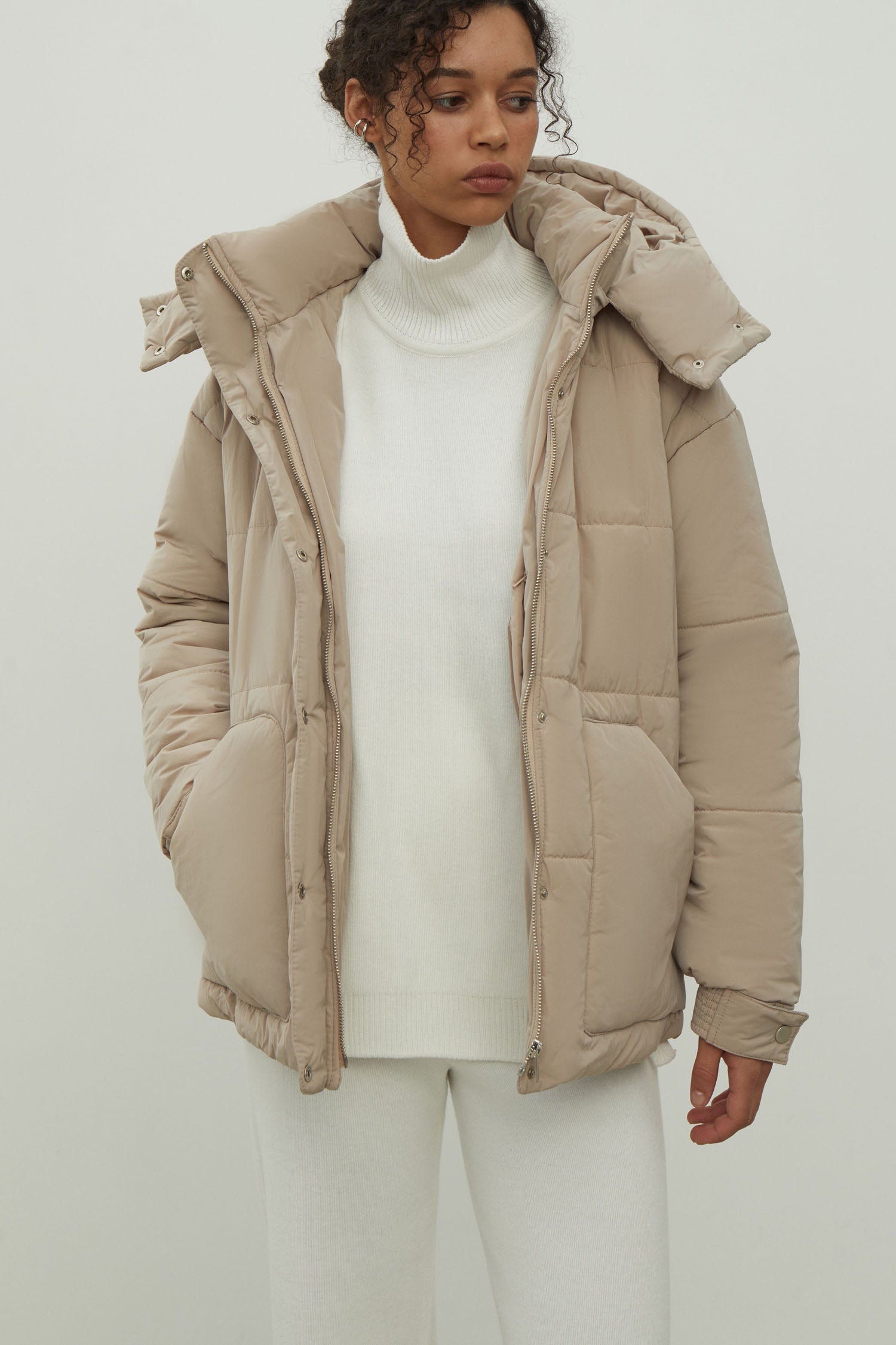Women's jacket with a belt