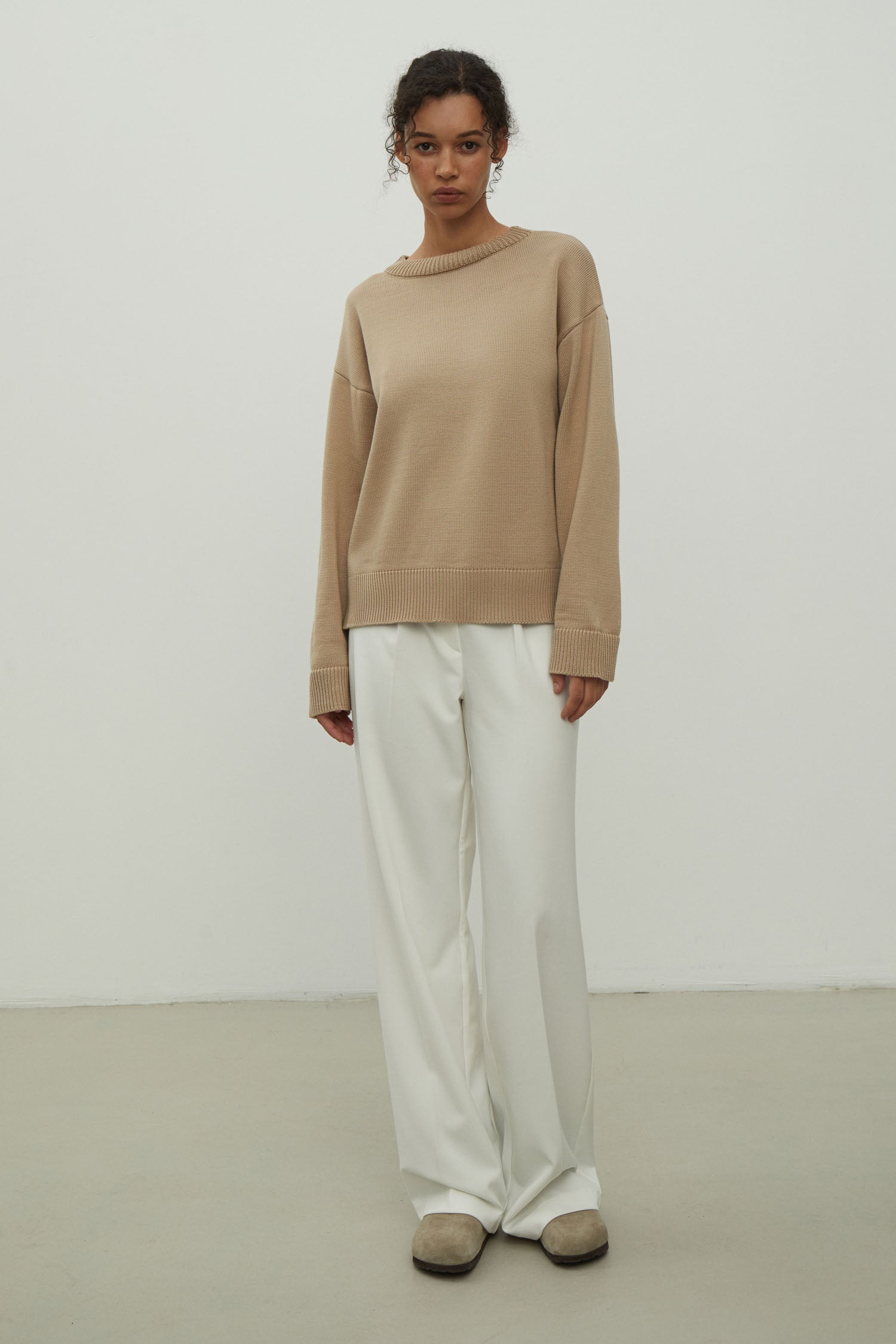 Gray merino wool round neck sweater