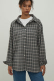 Shirt with a pocket in a beige check gray