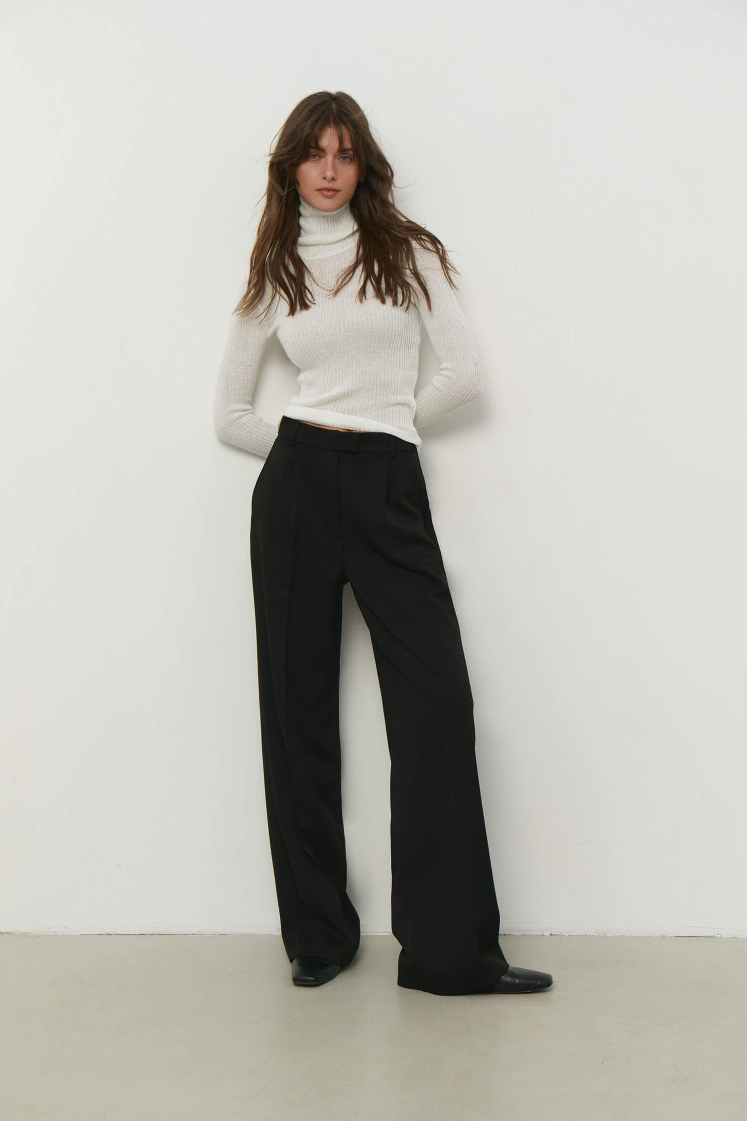 Palazzo pants in cappuccino/navy blue/black