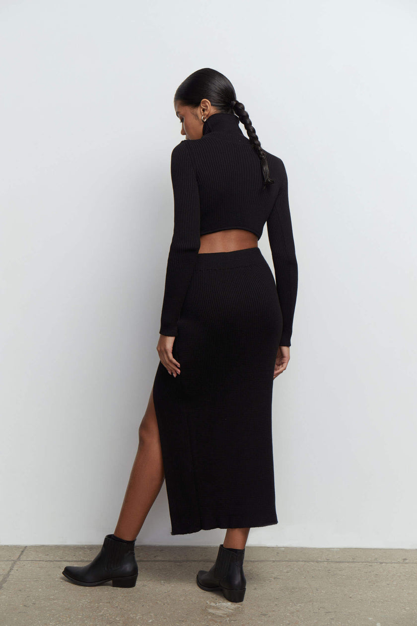 Knitted longsleeve top with notched neck