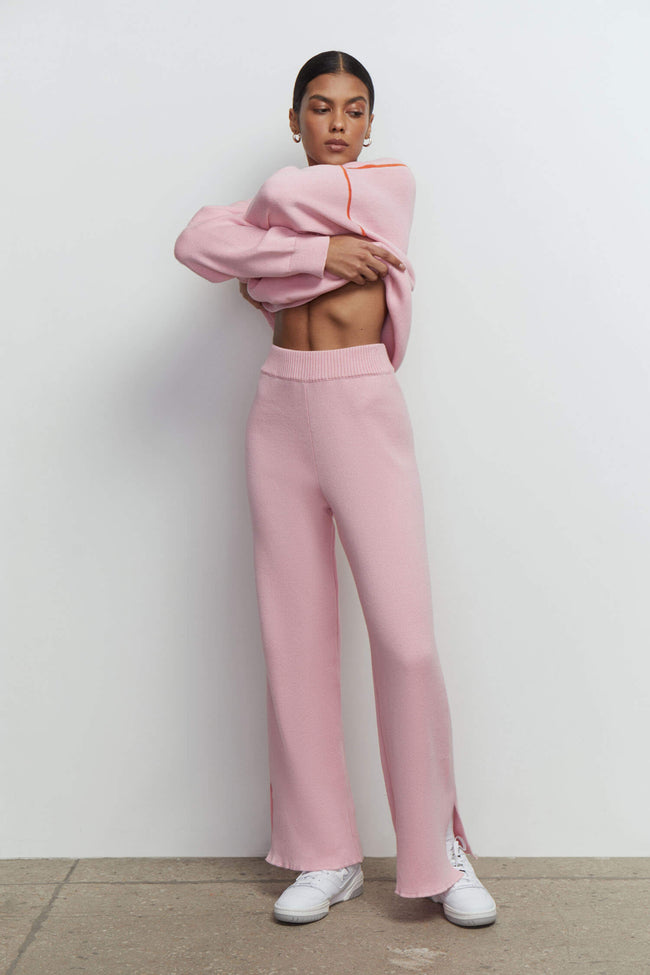 Knitted pants with cuts