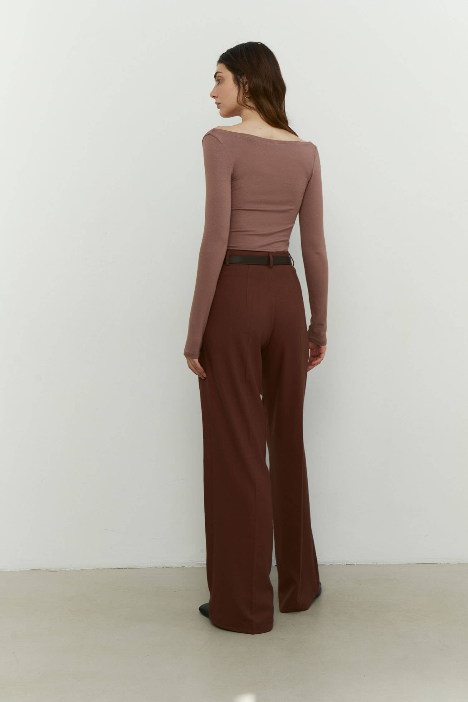 Palazzo pants with a low fit in chocolate/beige/gray