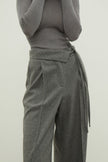 Woolen pants with a tie in black
