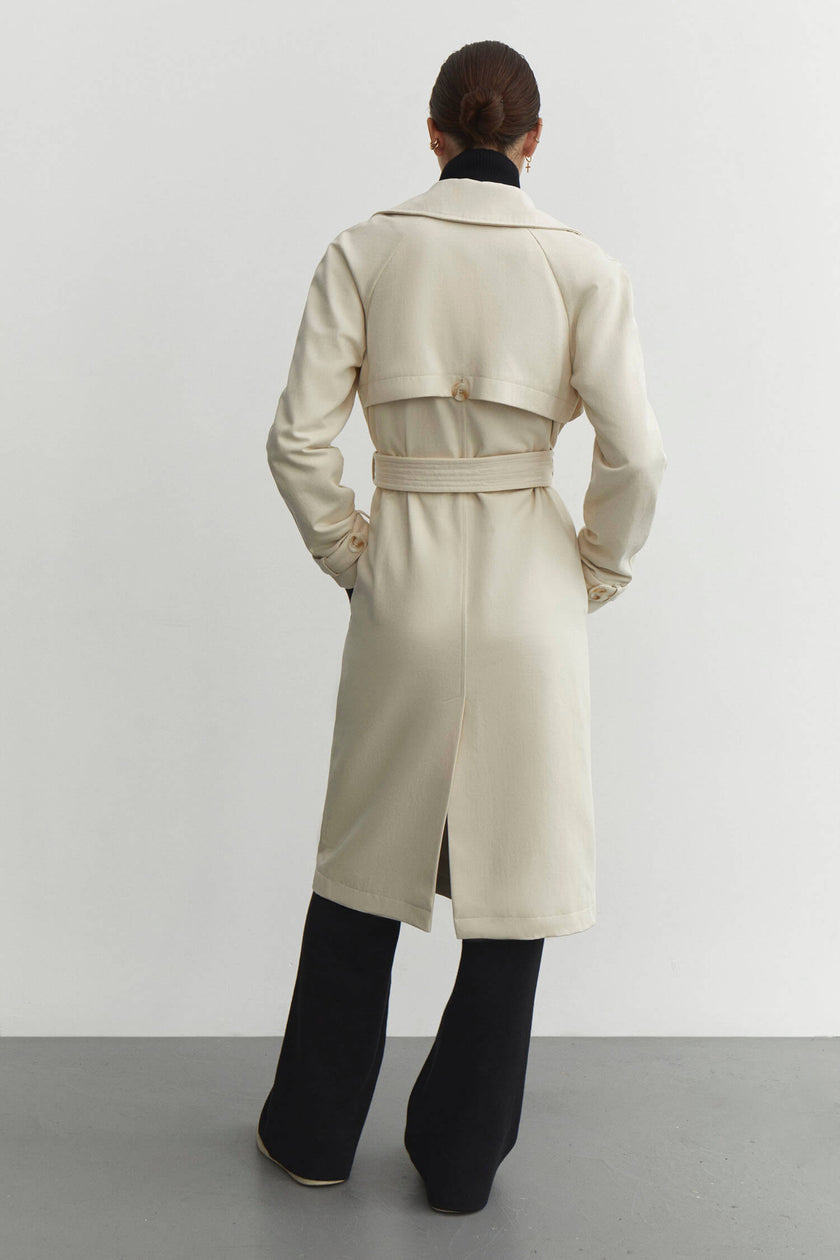 Trenchcoat in nude/cream