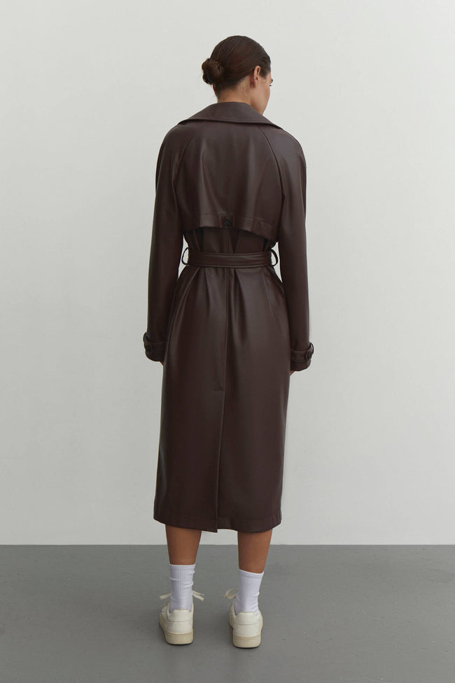 Faux leather oversized trenchcoat in chocolate/black