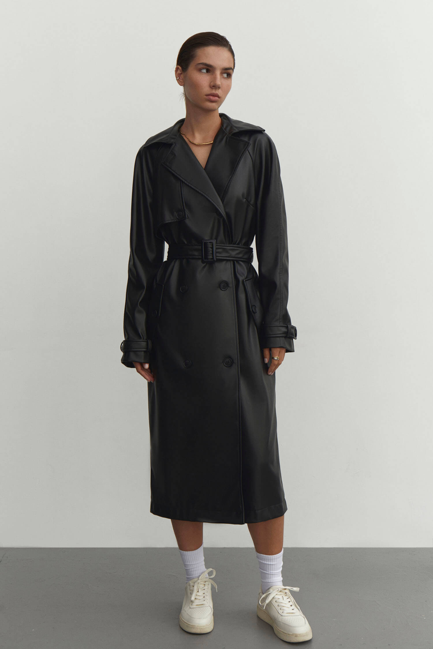Faux leather oversized trenchcoat in chocolate/black