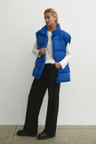 Oversized quilted vest in blue